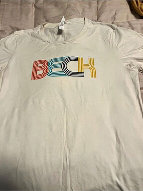 Beck Geometric Graphic Short Sleeve Tee in White